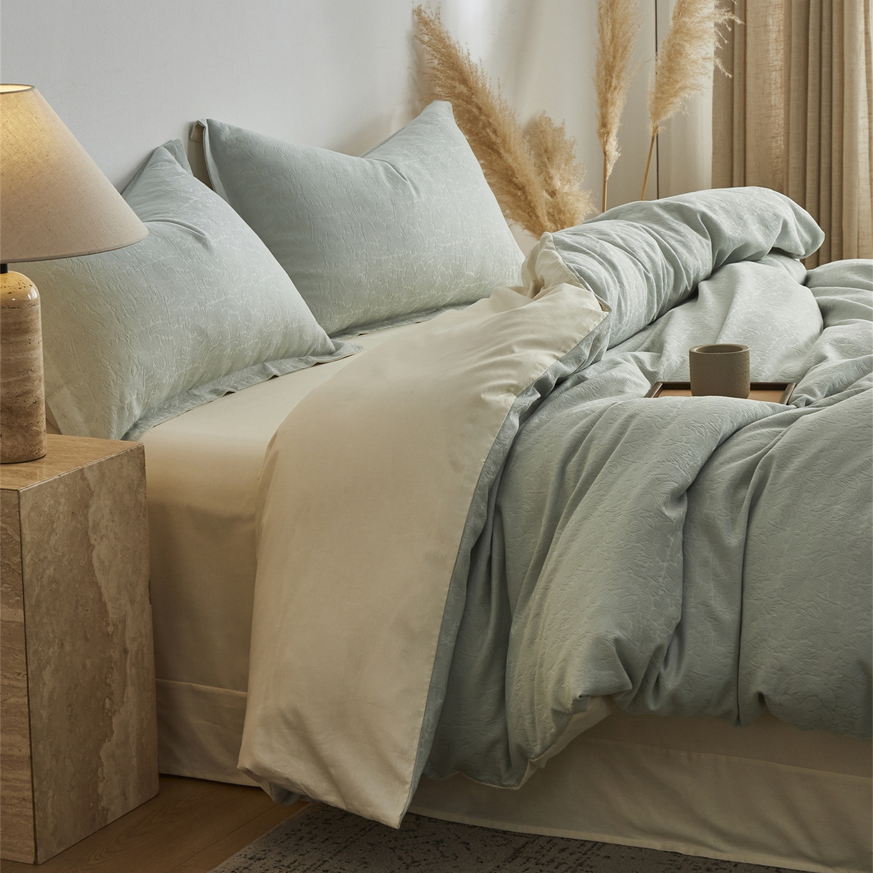 91家纺网 家纺一手货源 找家纺 顾家家居 2026新款AB面全棉厚织提花四件套 沄芷-明绿