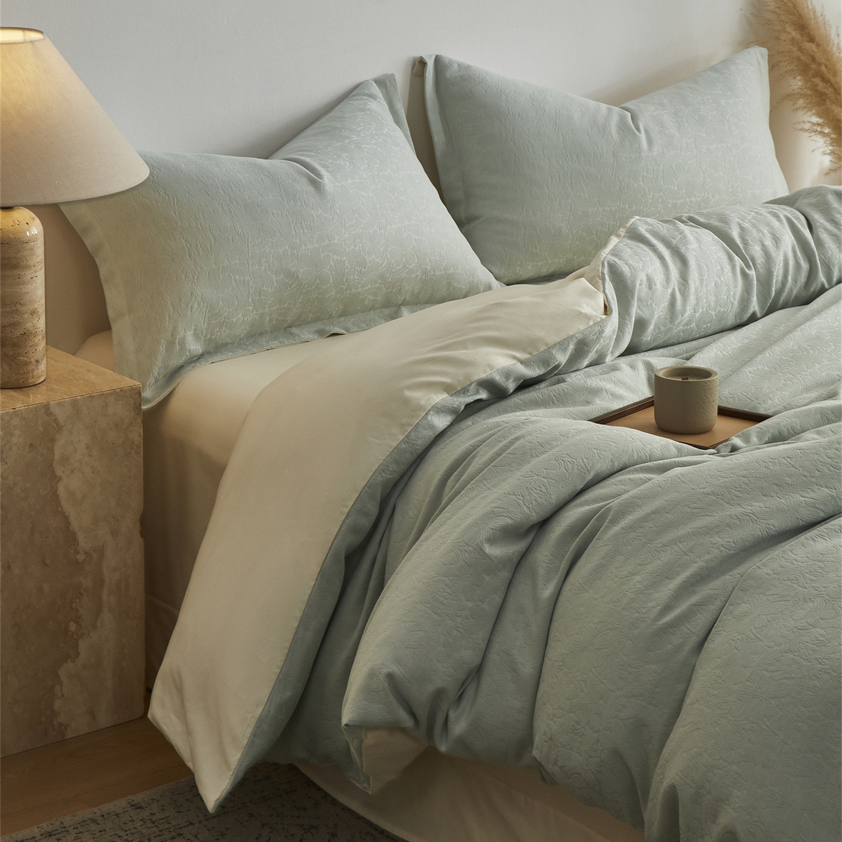 91家纺网 家纺一手货源 找家纺 顾家家居 2026新款AB面全棉厚织提花四件套 沄芷-明绿