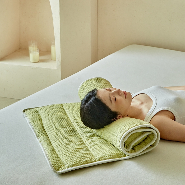 91家纺网 家纺一手货源 找家纺 梵希良品家纺 2026新款毛巾枕头枕芯护颈椎助睡眠反弓便携折叠高低度可调节牵引圆柱睡觉专用 果绿-纤维款