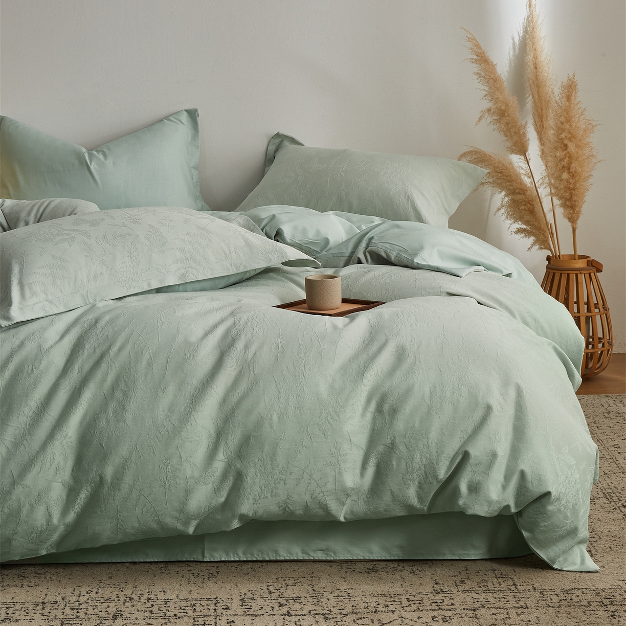 91家纺网 家纺一手货源 找家纺 顾家家居 2026新款AB面全棉厚织提花四件套 枝椿-明绿