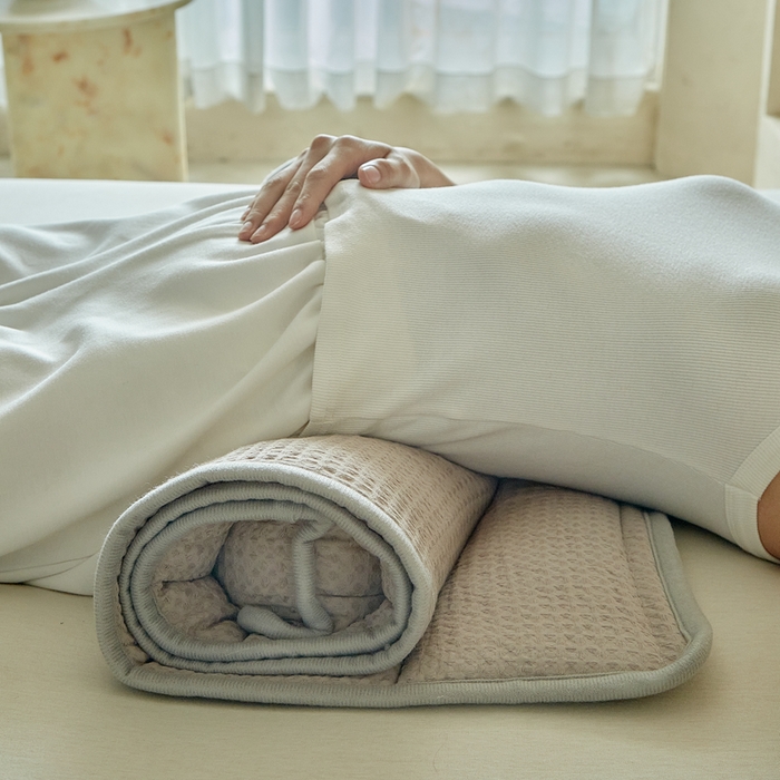 91家纺网 家纺一手货源 找家纺 梵希良品家纺 2026新款毛巾枕头枕芯护颈椎助睡眠反弓便携折叠高低度可调节牵引圆柱睡觉专用 浅灰-荞麦款