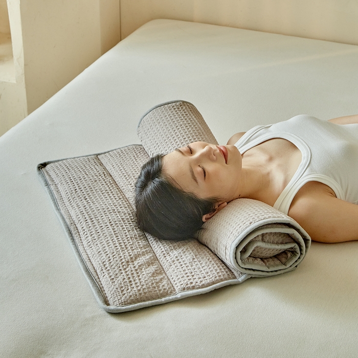 91家纺网 家纺一手货源 找家纺 梵希良品家纺 2026新款毛巾枕头枕芯护颈椎助睡眠反弓便携折叠高低度可调节牵引圆柱睡觉专用 浅灰-荞麦款