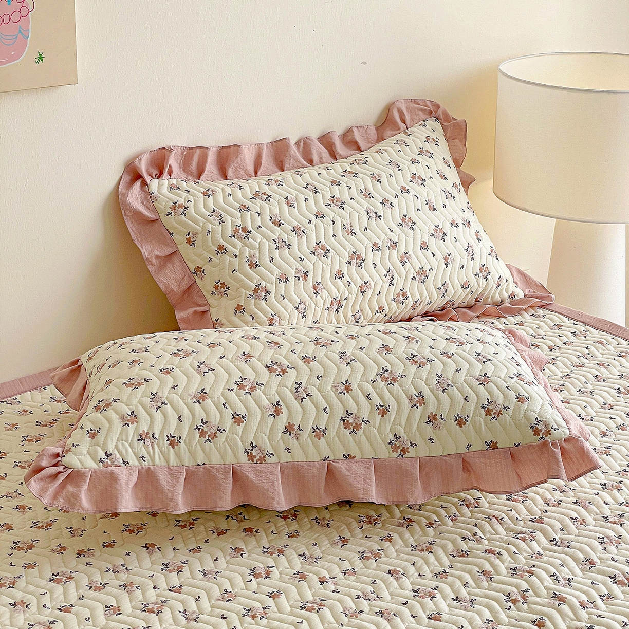 91家纺网 家纺一手货源 找家纺 纽缦家纺 2026春夏新款云感提花双层纱夹棉床垫 苏瑾