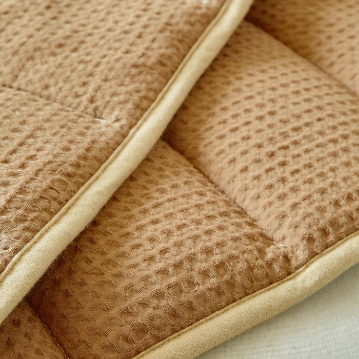 91家纺网 家纺一手货源 找家纺 梵希良品家纺 2026新款毛巾枕头枕芯护颈椎助睡眠反弓便携折叠高低度可调节牵引圆柱睡觉专用 浅咖-PE软管款