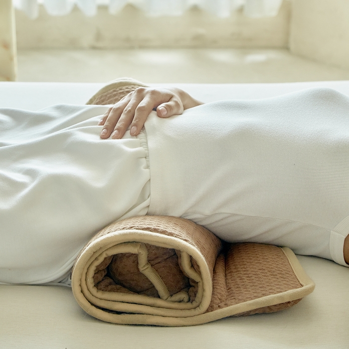 91家纺网 家纺一手货源 找家纺 梵希良品家纺 2026新款毛巾枕头枕芯护颈椎助睡眠反弓便携折叠高低度可调节牵引圆柱睡觉专用 浅咖-荞麦款