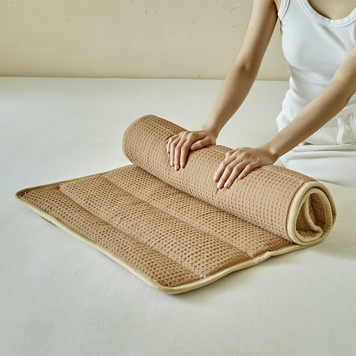 91家纺网 家纺一手货源 找家纺 梵希良品家纺 2026新款毛巾枕头枕芯护颈椎助睡眠反弓便携折叠高低度可调节牵引圆柱睡觉专用 浅咖-纤维款