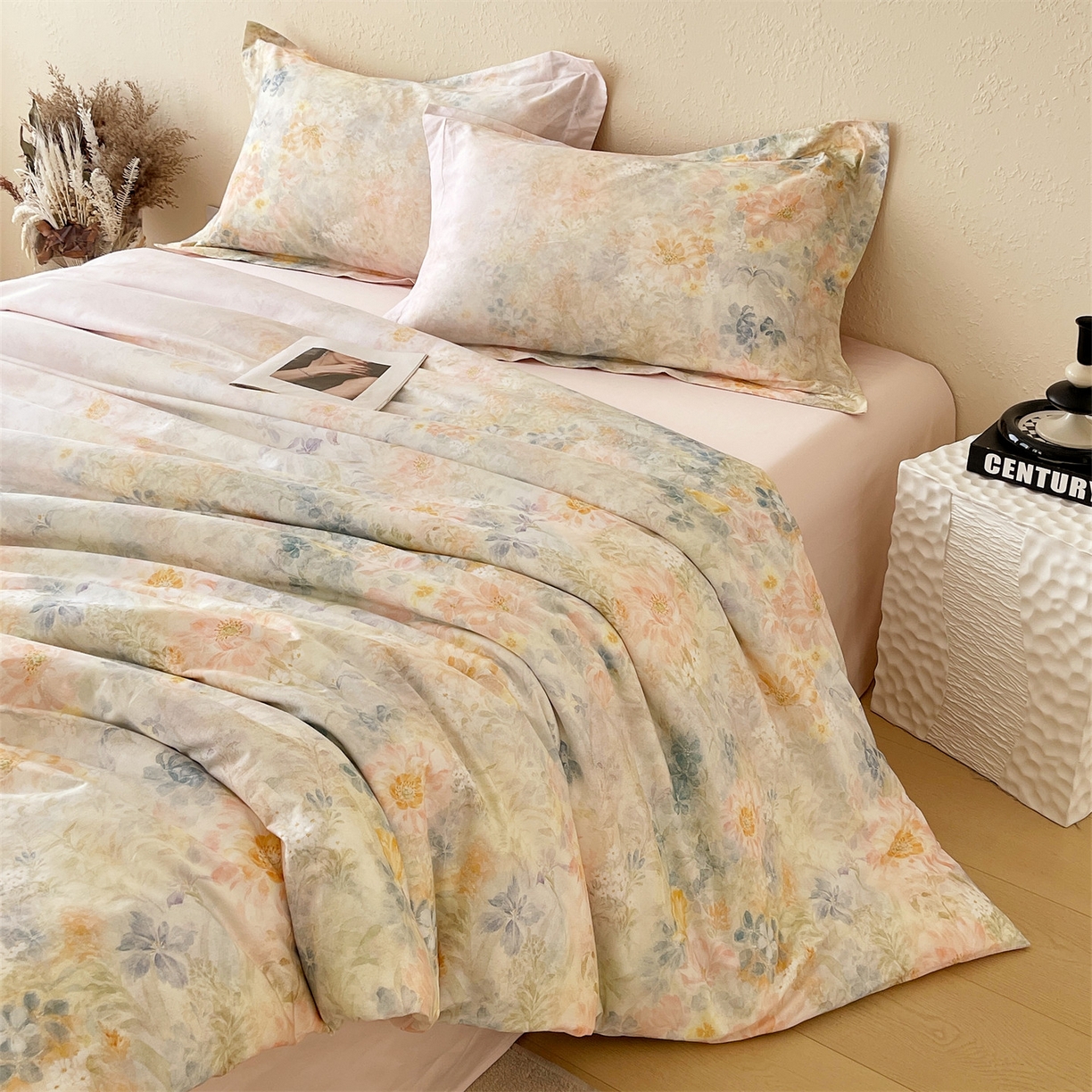 91家纺网 家纺一手货源 找家纺 鼎飞家纺 2026新款100S长绒棉数码印花四件套-春日序 春日序-粉