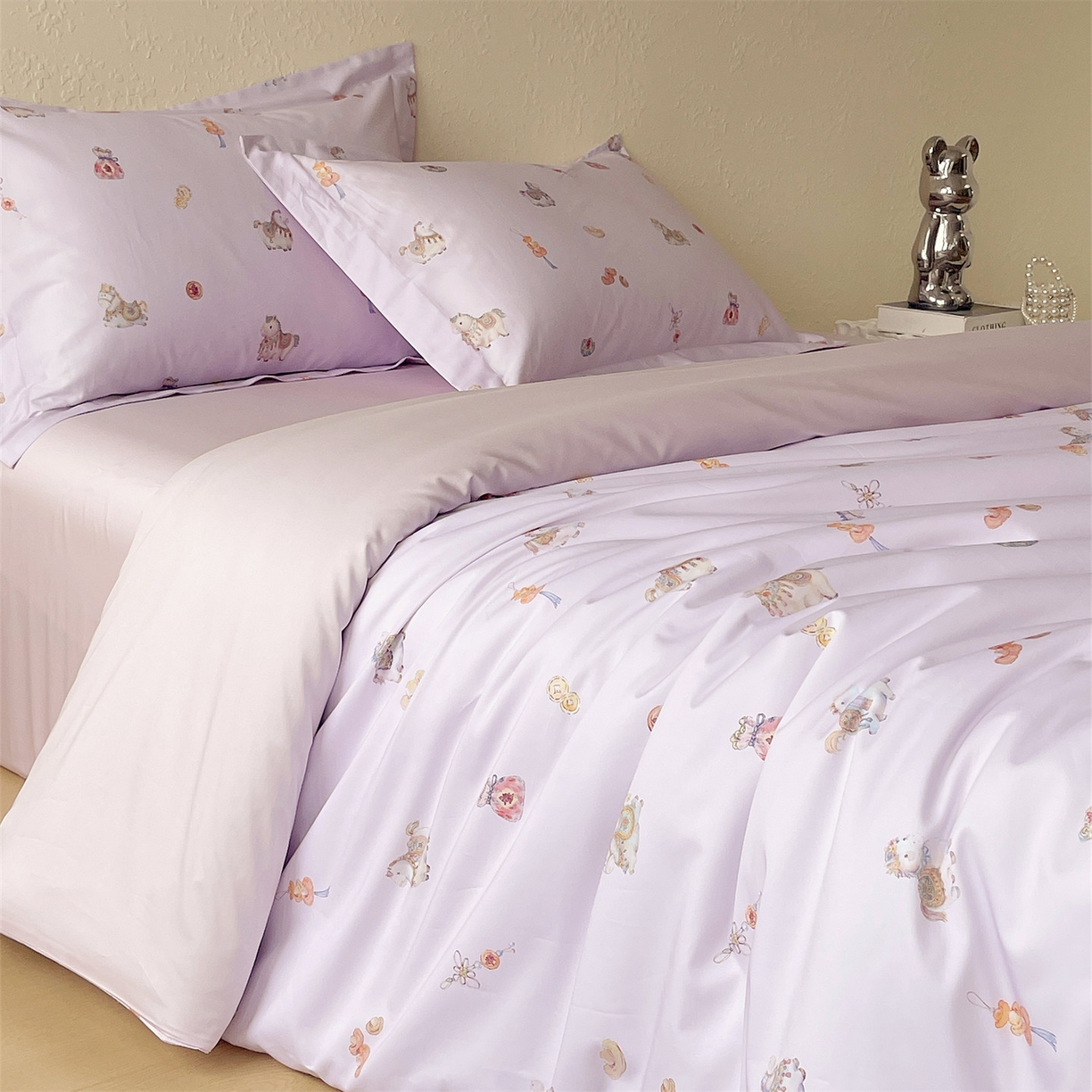 91家纺网 家纺一手货源 找家纺 鼎飞家纺 2026新款100S长绒棉数码印花四件套-马承金福 马承金福-紫粉