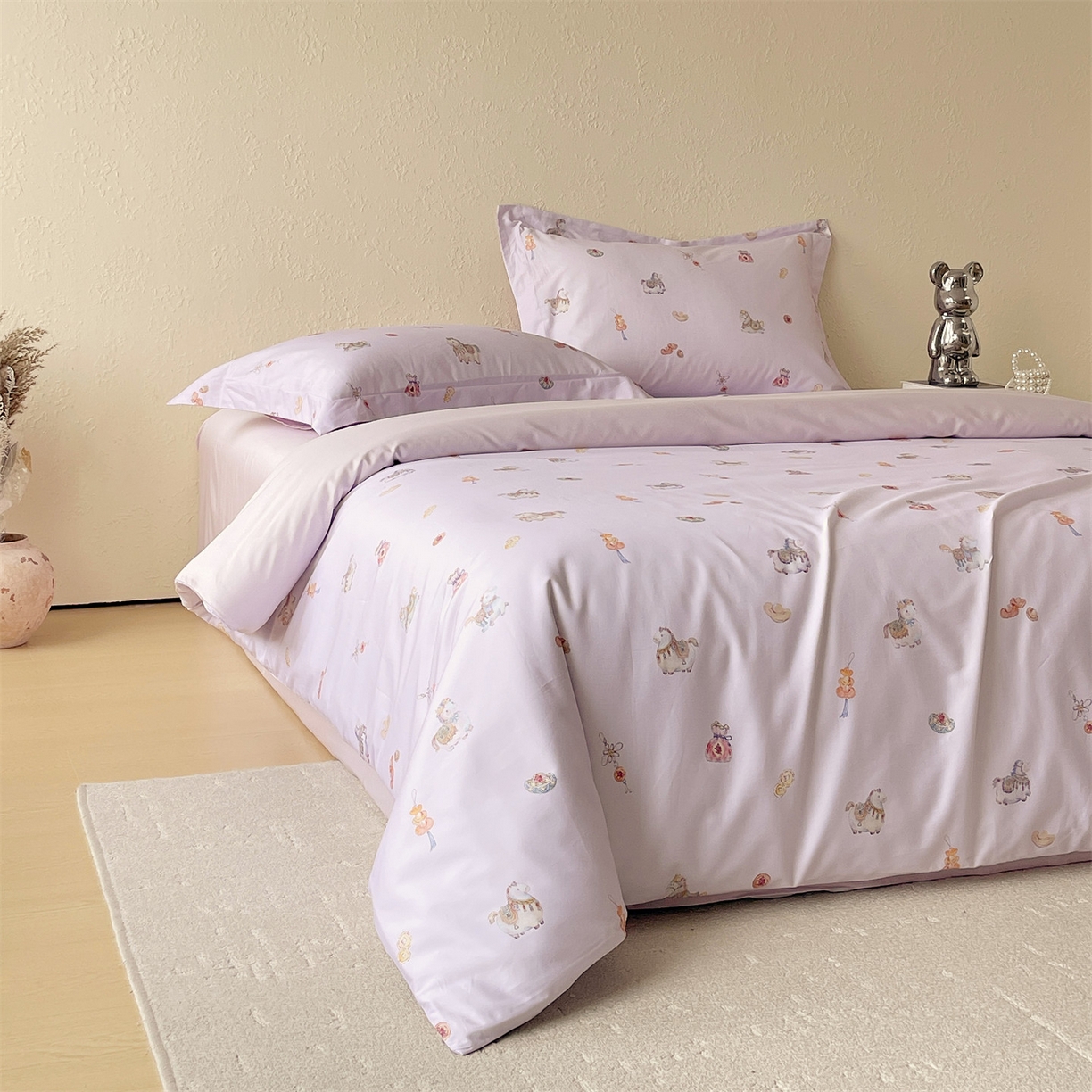 91家纺网 家纺一手货源 找家纺 鼎飞家纺 2026新款100S长绒棉数码印花四件套-马承金福 马承金福-紫粉