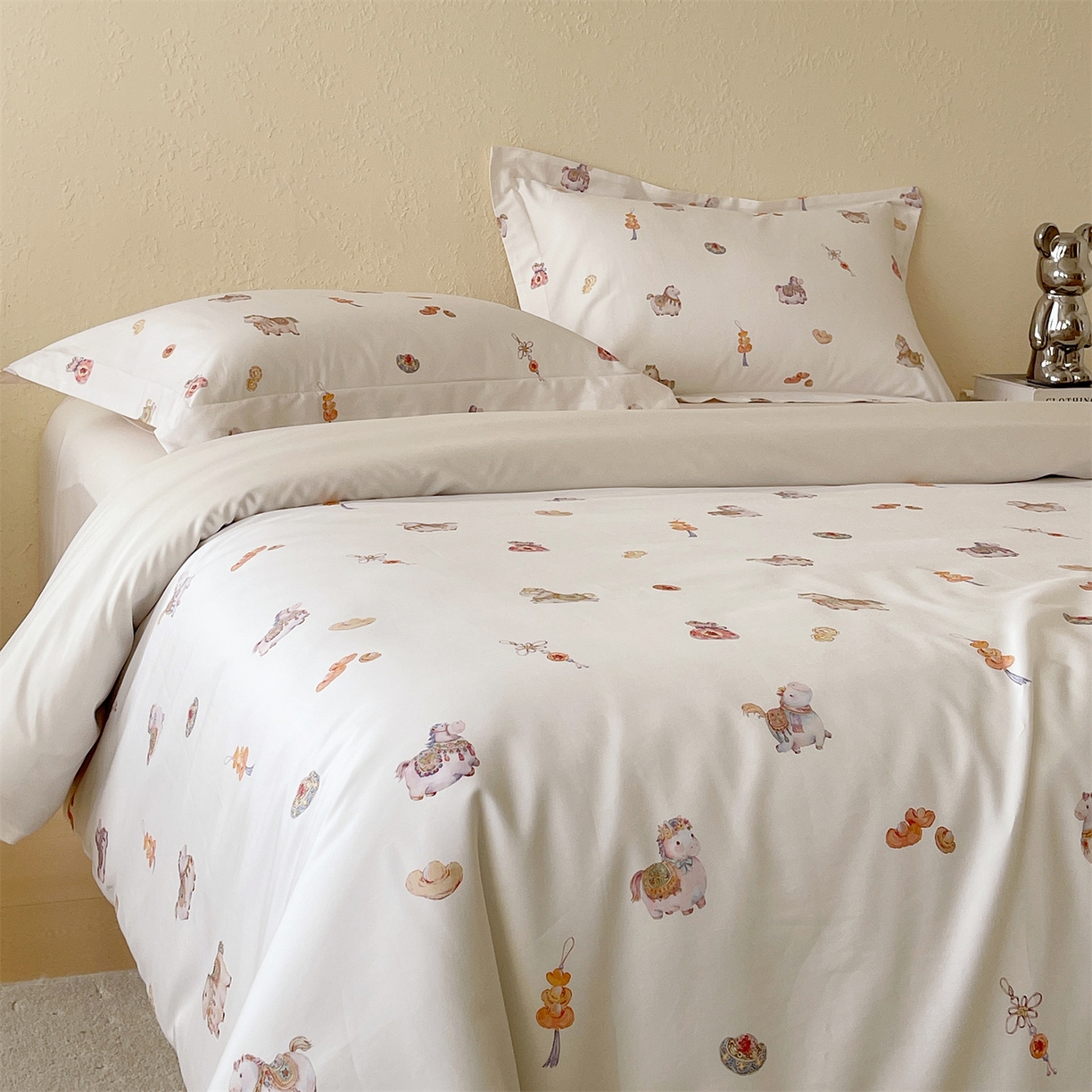 91家纺网 家纺一手货源 找家纺 鼎飞家纺 2026新款100S长绒棉数码印花四件套-马承金福 马承金福-玉白