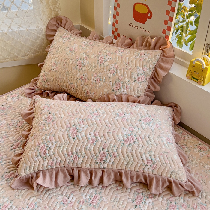 91家纺网 家纺一手货源 找家纺 （总）纽缦家纺 2026春夏新款云朵提花双层纱夹棉绗缝单床笠 床笠单件