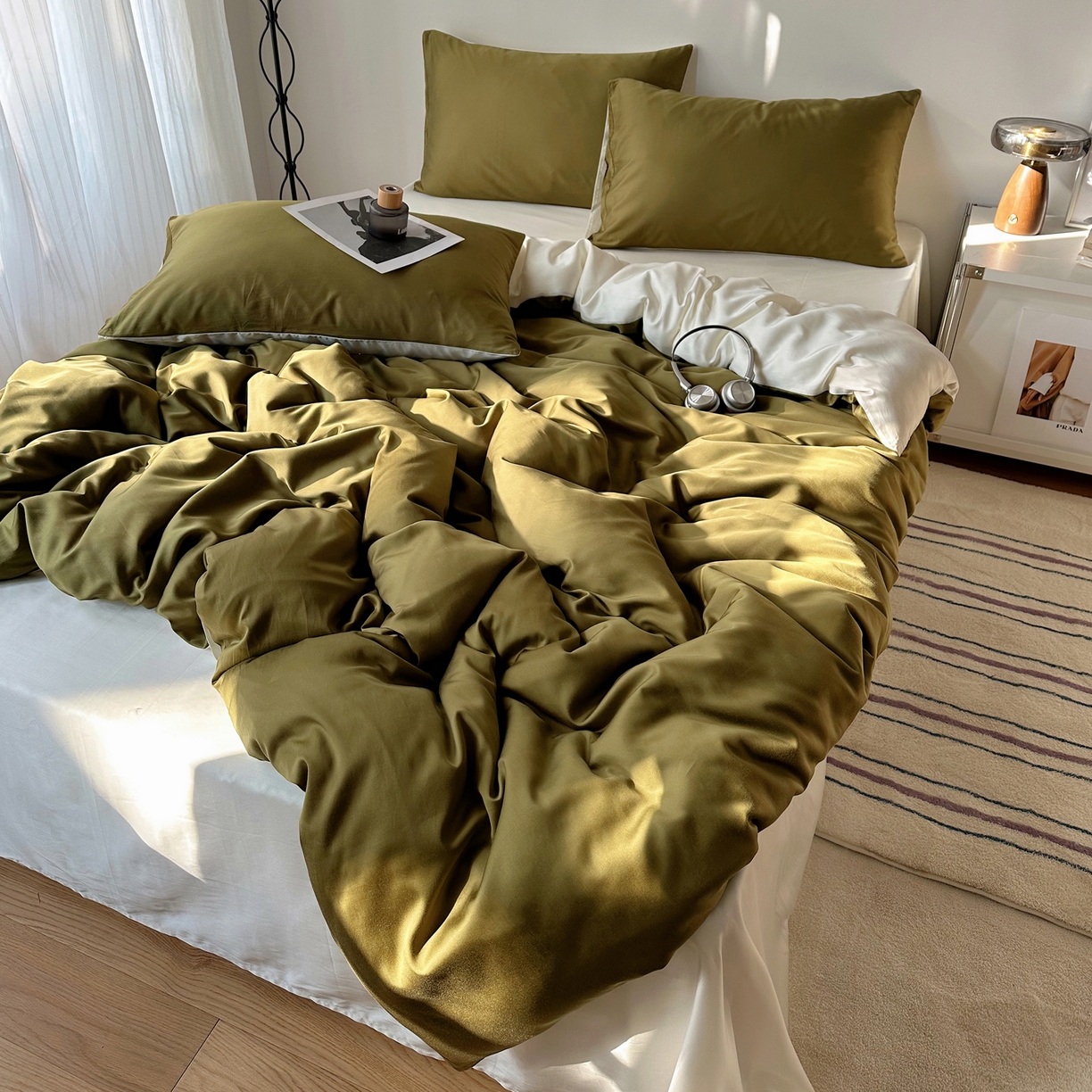 91家纺网 家纺一手货源 找家纺 悦织湾家纺 2026新款亲肤舒适冰丝四件套夏秋季凉爽透气纯色双拼床上用品学生宿舍单双人三四件套 橄榄绿+米白