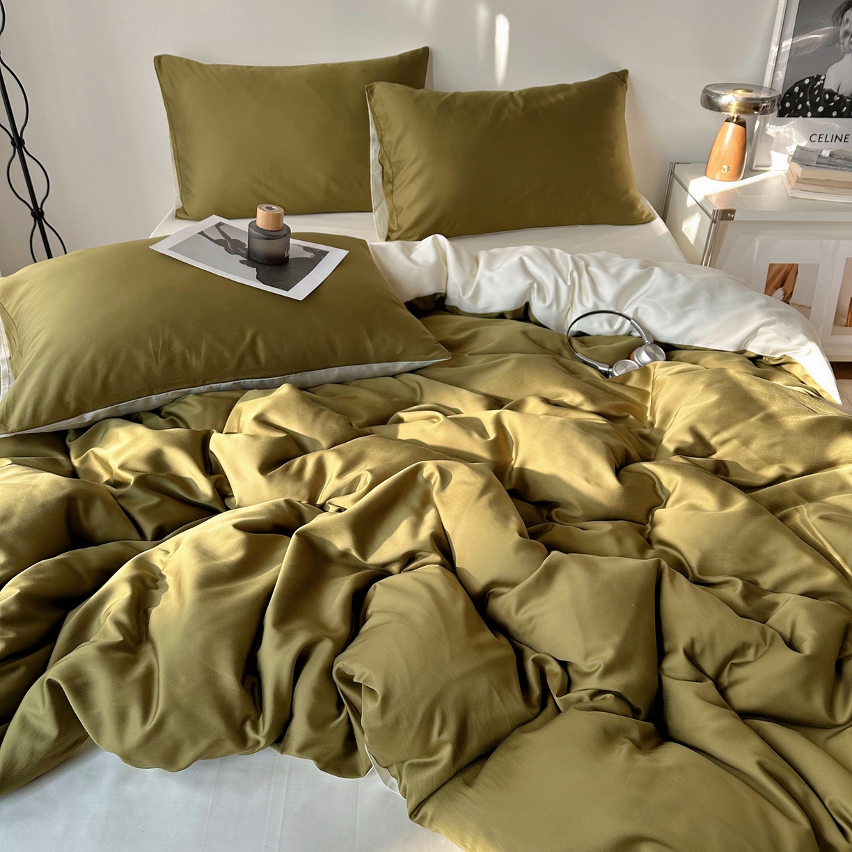 91家纺网 家纺一手货源 找家纺 悦织湾家纺 2026新款亲肤舒适冰丝四件套夏秋季凉爽透气纯色双拼床上用品学生宿舍单双人三四件套 橄榄绿+米白