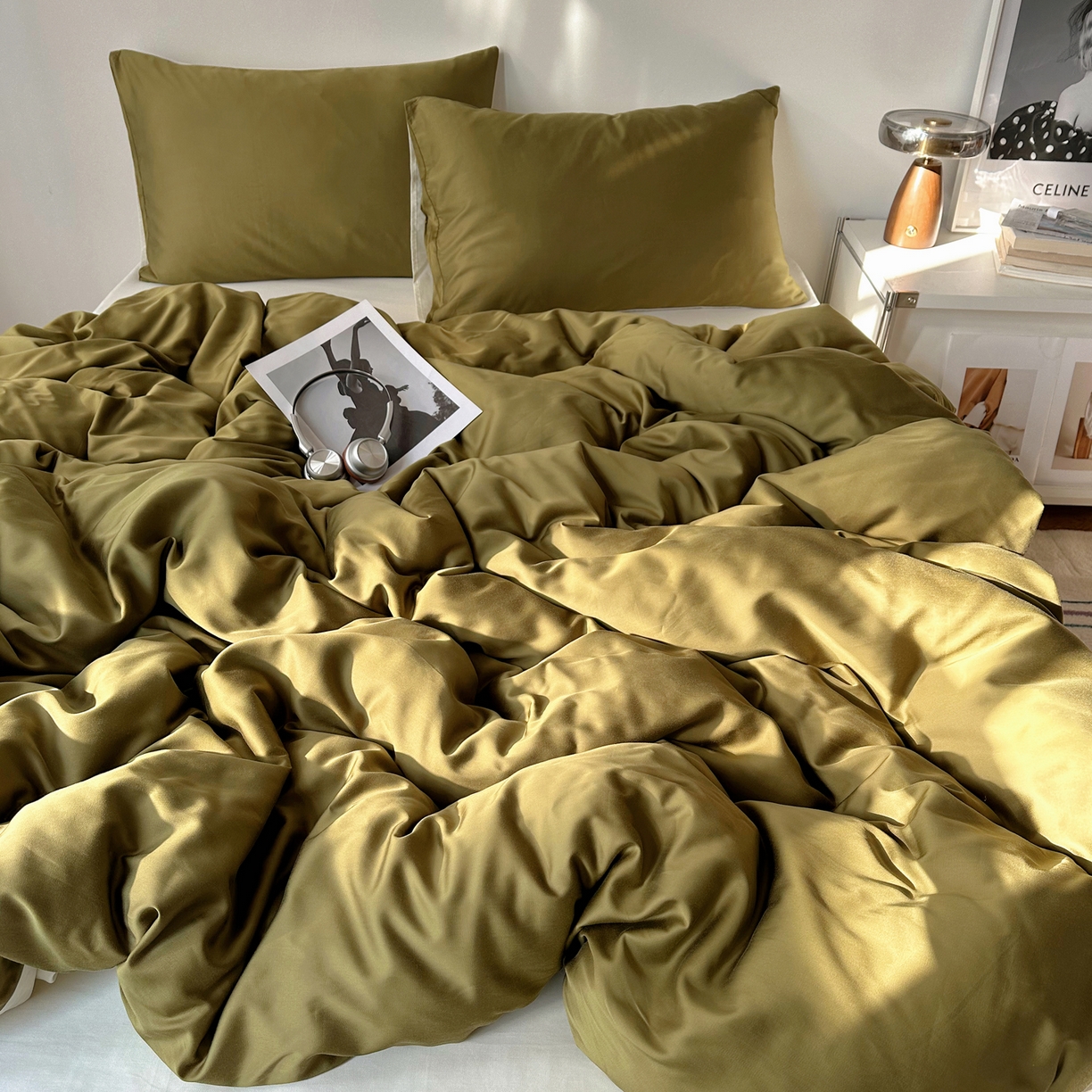 91家纺网 家纺一手货源 找家纺 悦织湾家纺 2026新款亲肤舒适冰丝四件套夏秋季凉爽透气纯色双拼床上用品学生宿舍单双人三四件套 橄榄绿+米白