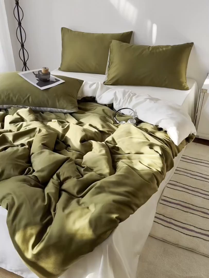 91家纺网 家纺一手货源 找家纺 悦织湾家纺 2026新款亲肤舒适冰丝四件套夏秋季凉爽透气纯色双拼床上用品学生宿舍单双人三四件套 橄榄绿+米白