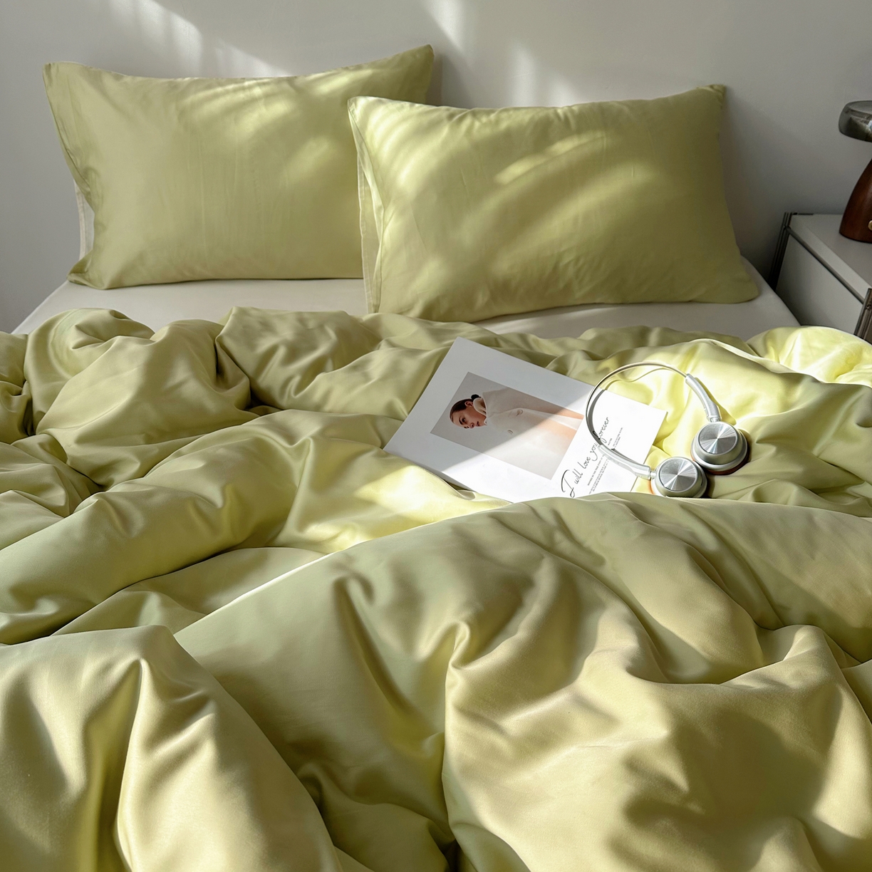 91家纺网 家纺一手货源 找家纺 悦织湾家纺 2026新款亲肤舒适冰丝四件套夏秋季凉爽透气纯色双拼床上用品学生宿舍单双人三四件套 果绿芝士