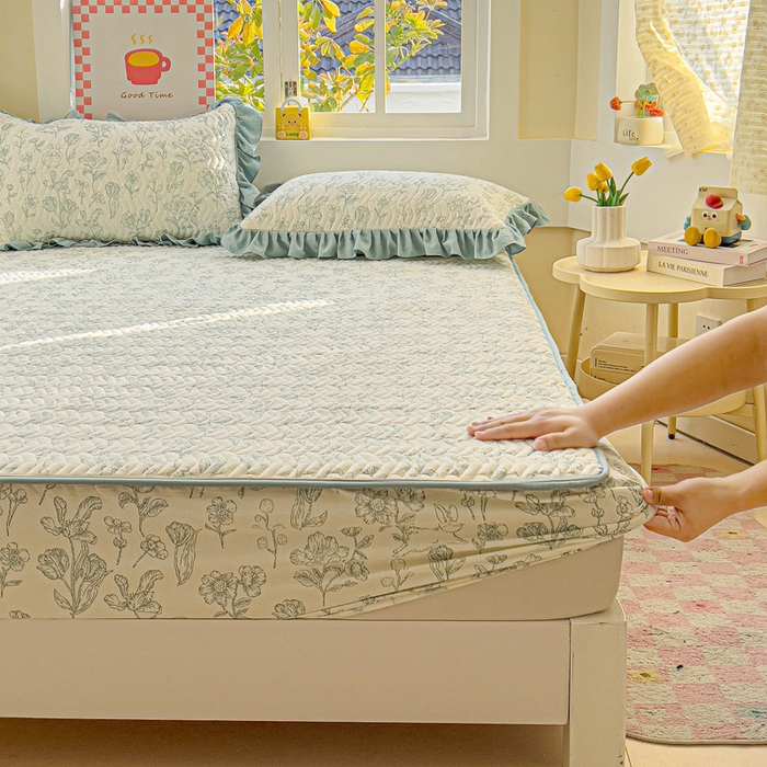 91家纺网 家纺一手货源 找家纺 （总）纽缦家纺 2026春夏新款云朵提花双层纱夹棉绗缝单床笠 床笠单件