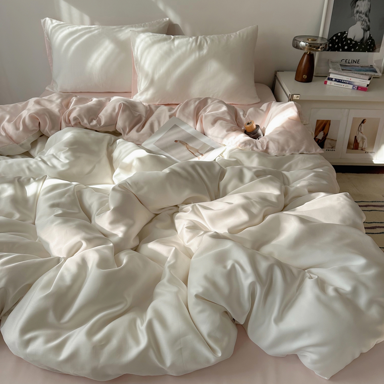 91家纺网 家纺一手货源 找家纺 悦织湾家纺 2026新款亲肤舒适冰丝四件套夏秋季凉爽透气纯色双拼床上用品学生宿舍单双人三四件套 极白挑粉