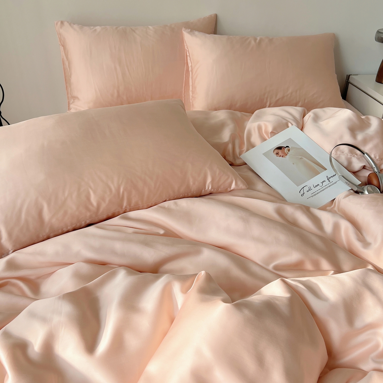 91家纺网 家纺一手货源 找家纺 悦织湾家纺 2026新款亲肤舒适冰丝四件套夏秋季凉爽透气纯色双拼床上用品学生宿舍单双人三四件套 可可粉调