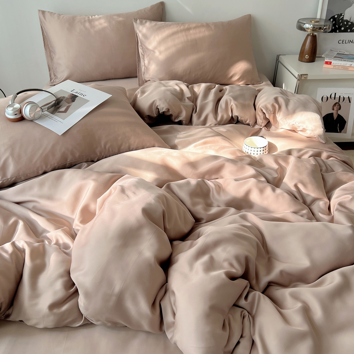 91家纺网 家纺一手货源 找家纺 悦织湾家纺 2026新款亲肤舒适冰丝四件套夏秋季凉爽透气纯色双拼床上用品学生宿舍单双人三四件套 可可咖调