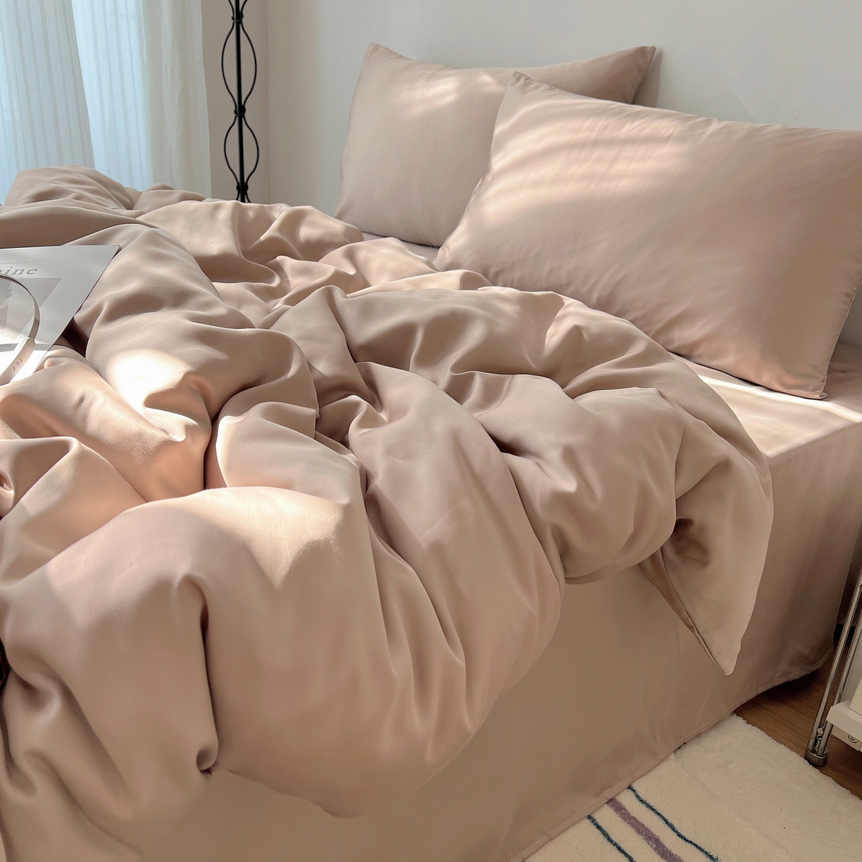 91家纺网 家纺一手货源 找家纺 悦织湾家纺 2026新款亲肤舒适冰丝四件套夏秋季凉爽透气纯色双拼床上用品学生宿舍单双人三四件套 可可咖调