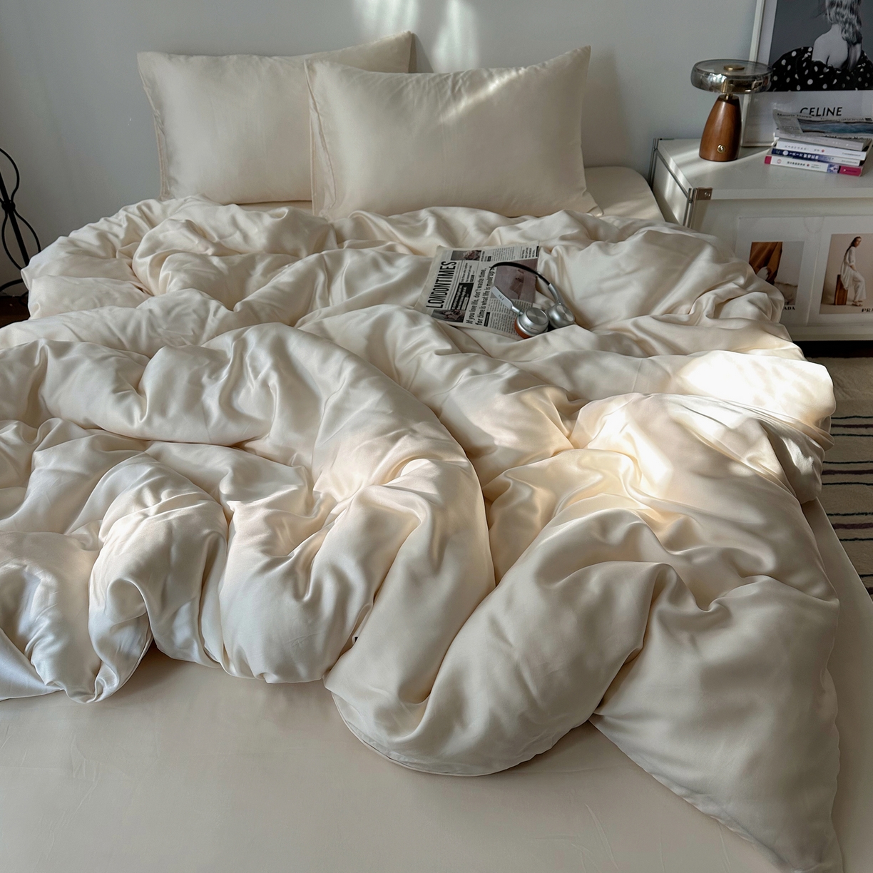 91家纺网 家纺一手货源 找家纺 悦织湾家纺 2026新款亲肤舒适冰丝四件套夏秋季凉爽透气纯色双拼床上用品学生宿舍单双人三四件套 可可奶油