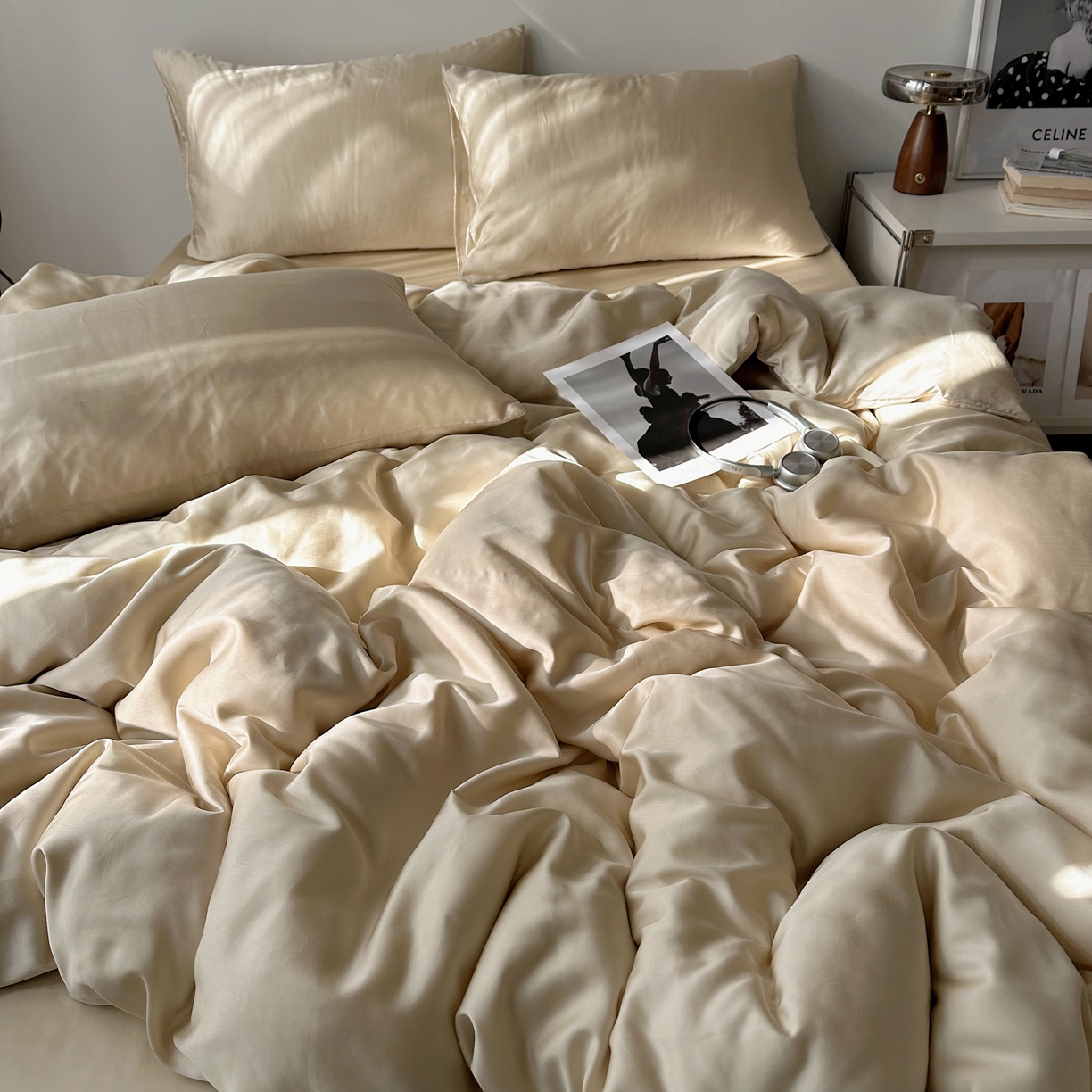 91家纺网 家纺一手货源 找家纺 悦织湾家纺 2026新款亲肤舒适冰丝四件套夏秋季凉爽透气纯色双拼床上用品学生宿舍单双人三四件套 可可香槟