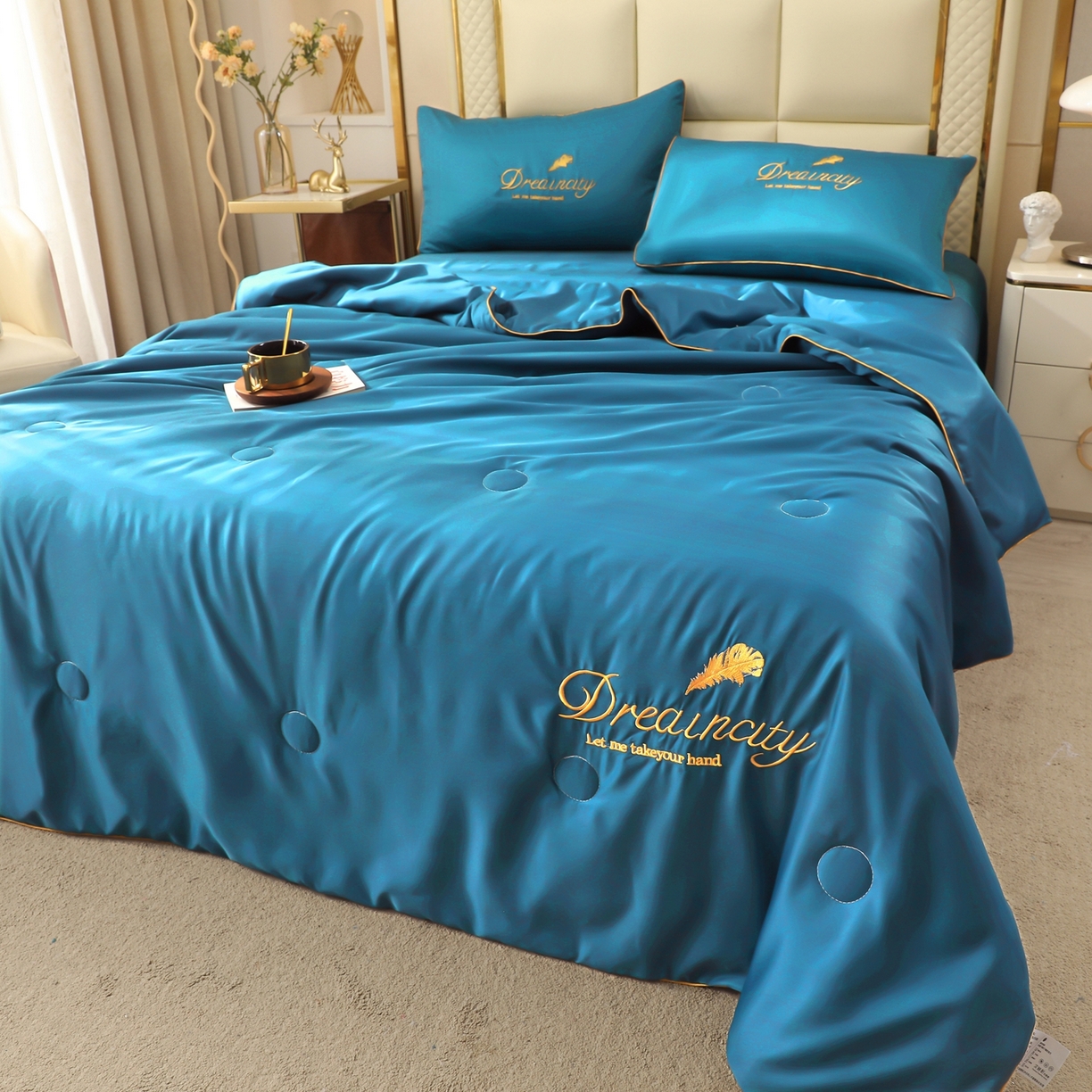 91家纺网 家纺一手货源 找家纺 好尚居 2026新款水洗真丝刺绣夏被被子被芯四件套 宾利蓝