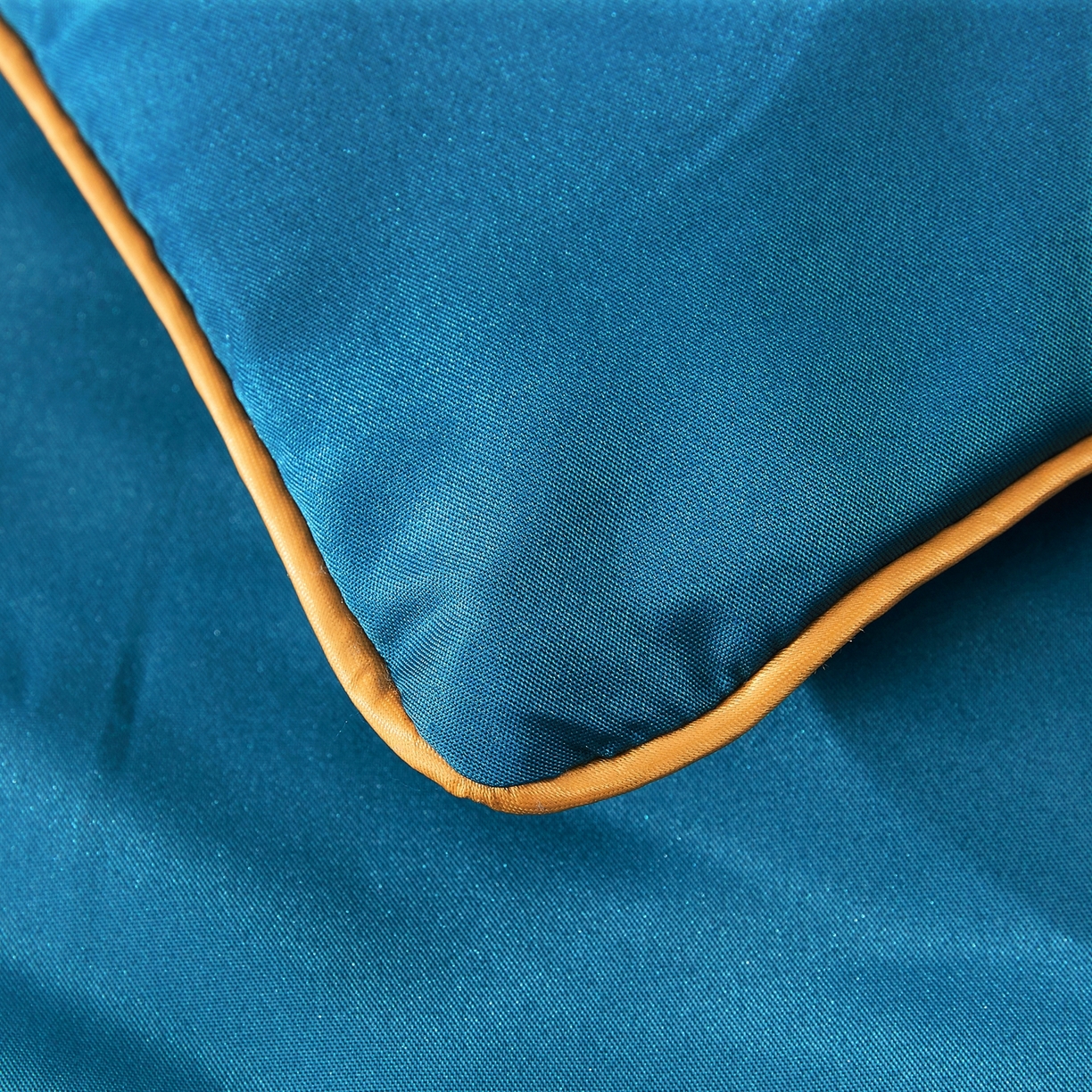 91家纺网 家纺一手货源 找家纺 好尚居 2026新款水洗真丝刺绣夏被被子被芯四件套 宾利蓝