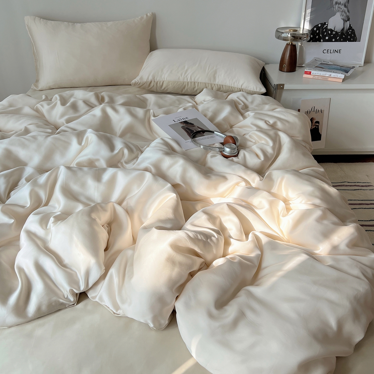 91家纺网 家纺一手货源 找家纺 悦织湾家纺 2026新款亲肤舒适冰丝四件套夏秋季凉爽透气纯色双拼床上用品学生宿舍单双人三四件套 柔白月光