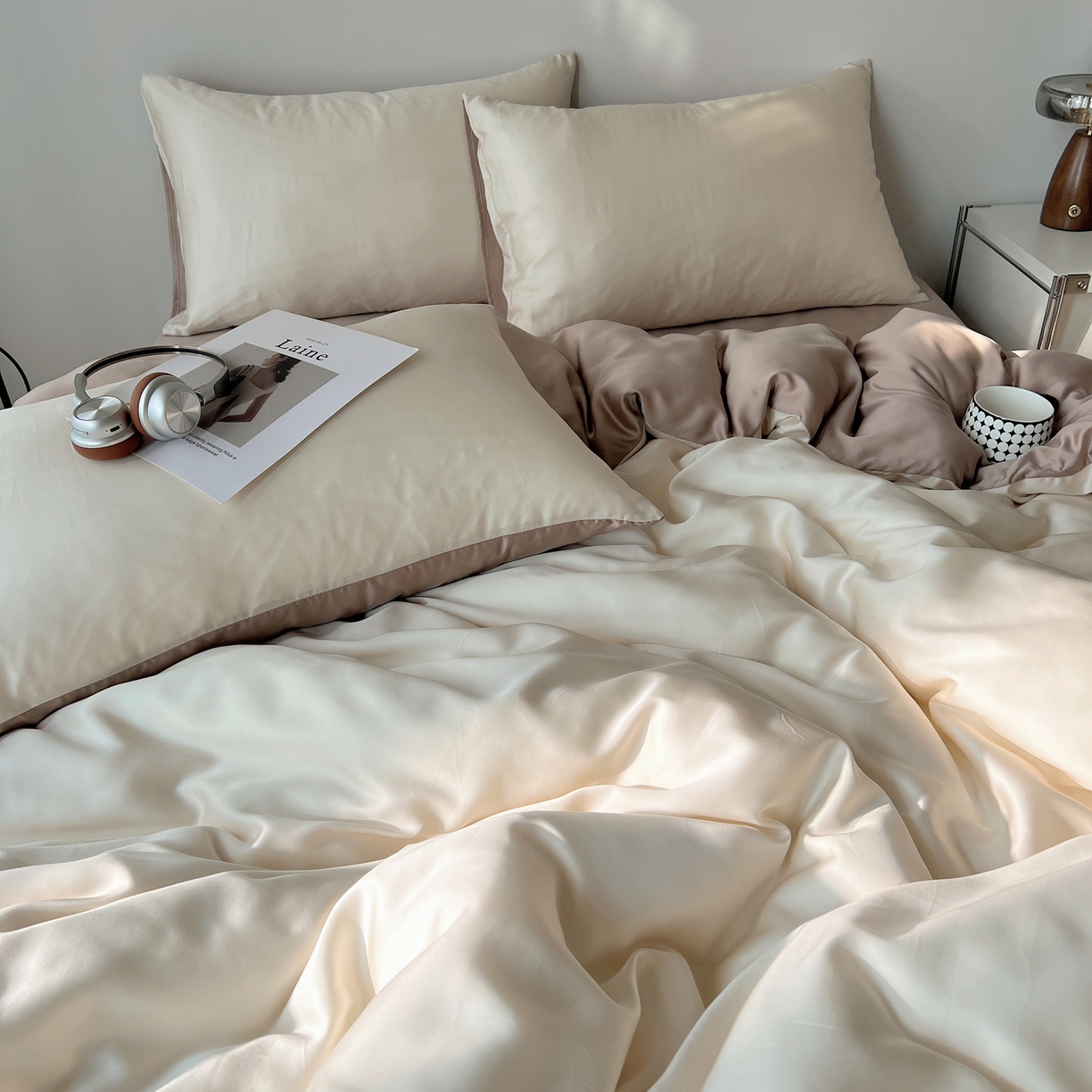 91家纺网 家纺一手货源 找家纺 悦织湾家纺 2026新款亲肤舒适冰丝四件套夏秋季凉爽透气纯色双拼床上用品学生宿舍单双人三四件套 生椰拿铁