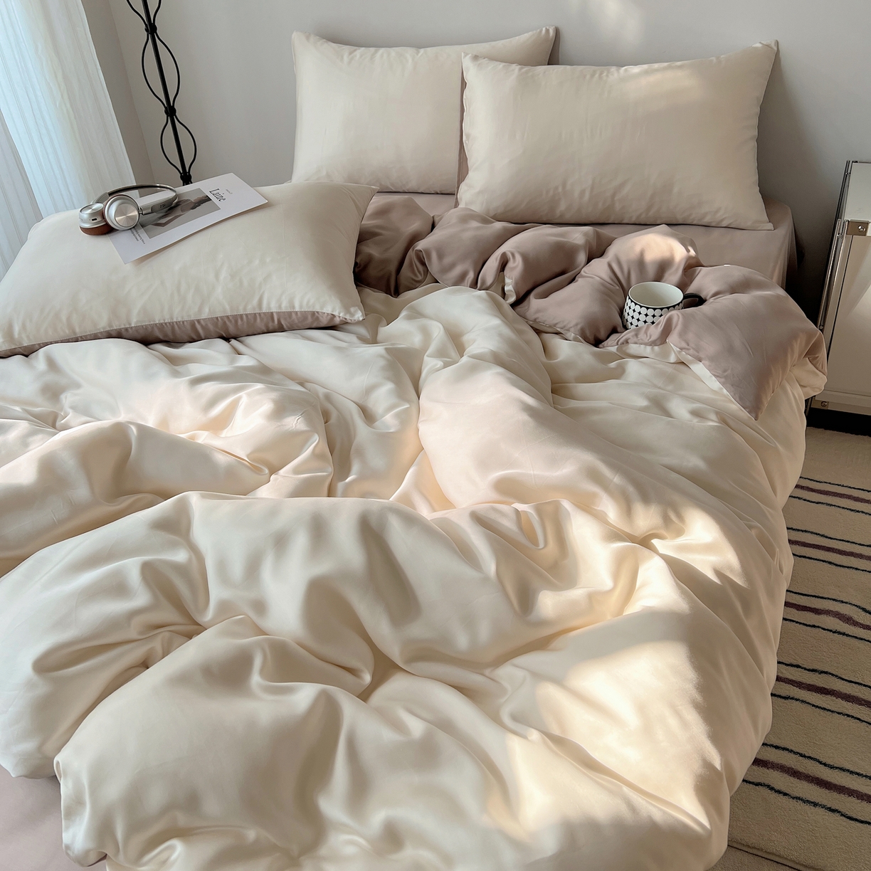 91家纺网 家纺一手货源 找家纺 悦织湾家纺 2026新款亲肤舒适冰丝四件套夏秋季凉爽透气纯色双拼床上用品学生宿舍单双人三四件套 生椰拿铁