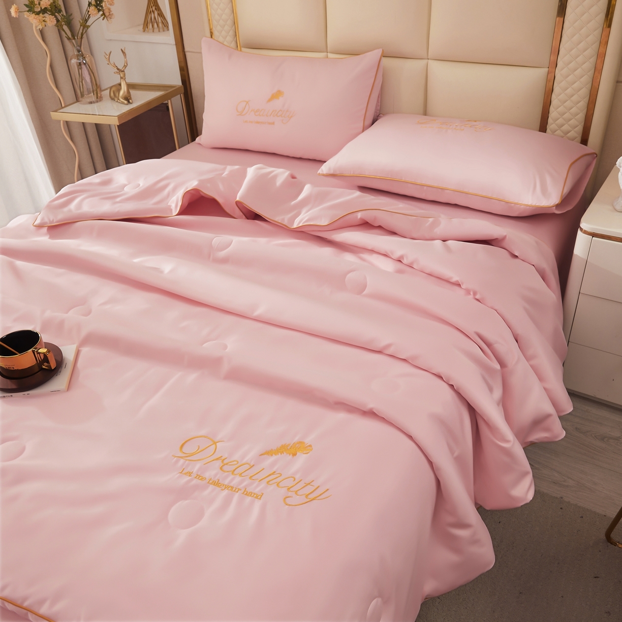 91家纺网 家纺一手货源 找家纺 好尚居 2026新款水洗真丝刺绣夏被被子被芯四件套 粉玉