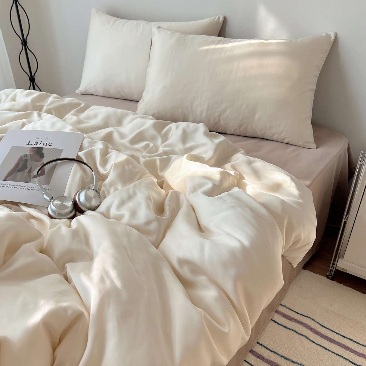 91家纺网 家纺一手货源 找家纺 悦织湾家纺 2026新款亲肤舒适冰丝四件套夏秋季凉爽透气纯色双拼床上用品学生宿舍单双人三四件套 生椰拿铁