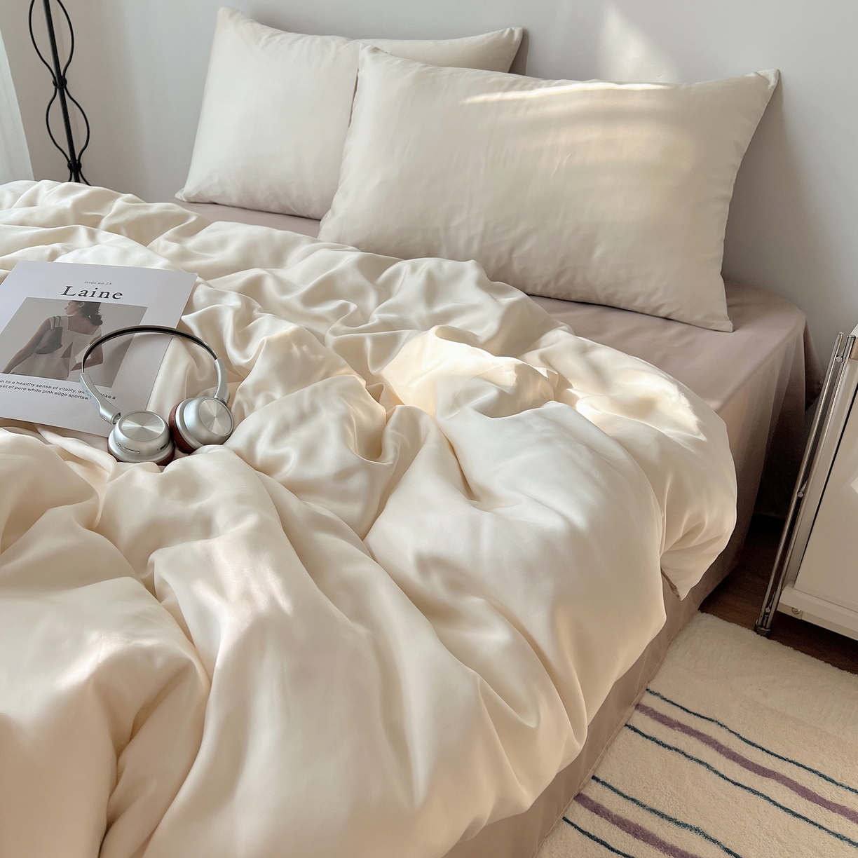 91家纺网 家纺一手货源 找家纺 悦织湾家纺 2026新款亲肤舒适冰丝四件套夏秋季凉爽透气纯色双拼床上用品学生宿舍单双人三四件套 生椰拿铁