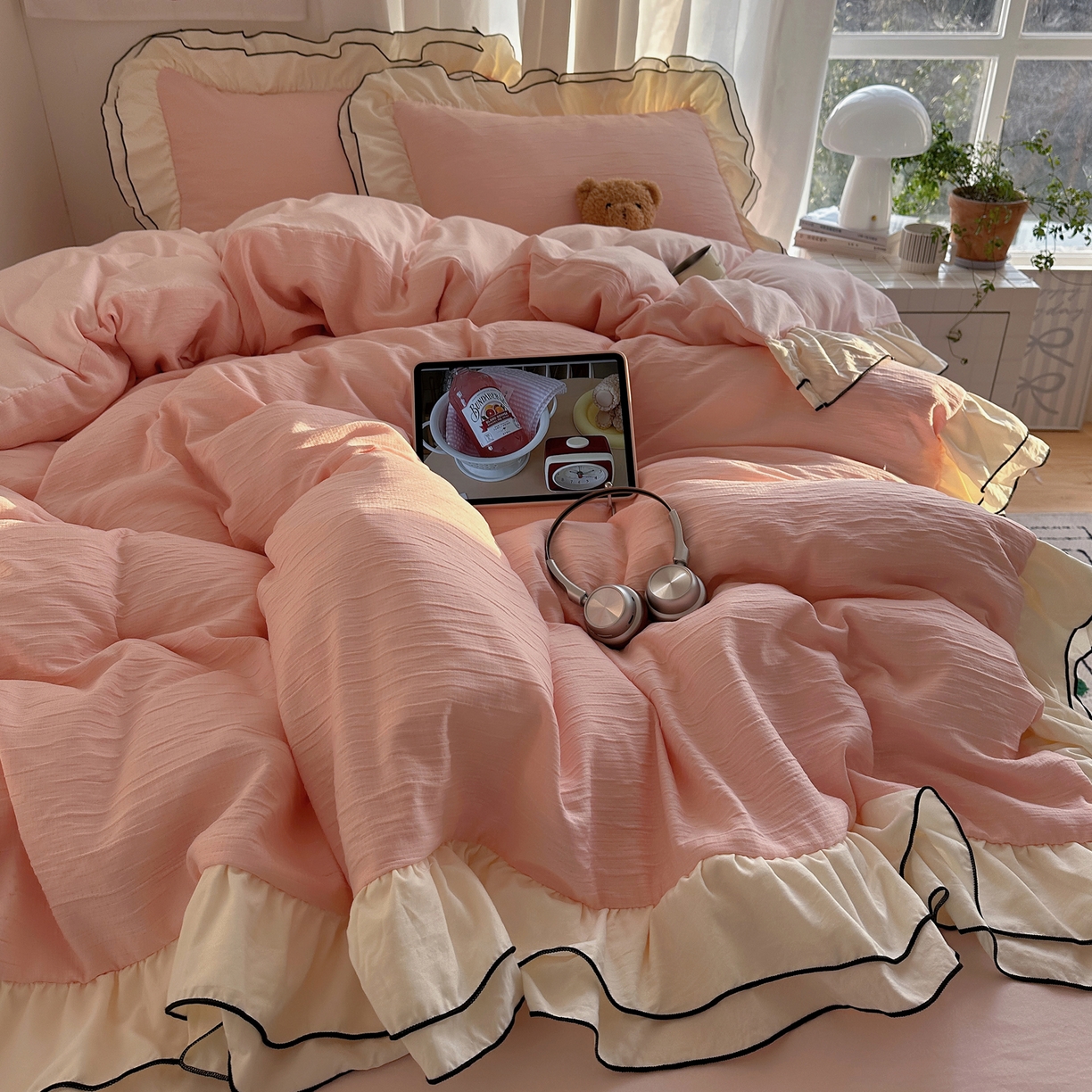 91家纺网 家纺一手货源 找家纺 （总）轻奢坊 2026新款皱皱纱双层密拷花边四件套-洛可可