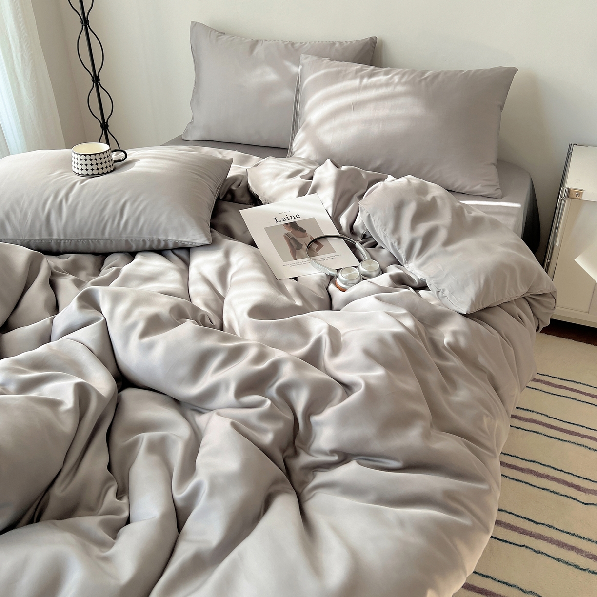 91家纺网 家纺一手货源 找家纺 悦织湾家纺 2026新款亲肤舒适冰丝四件套夏秋季凉爽透气纯色双拼床上用品学生宿舍单双人三四件套 银灰