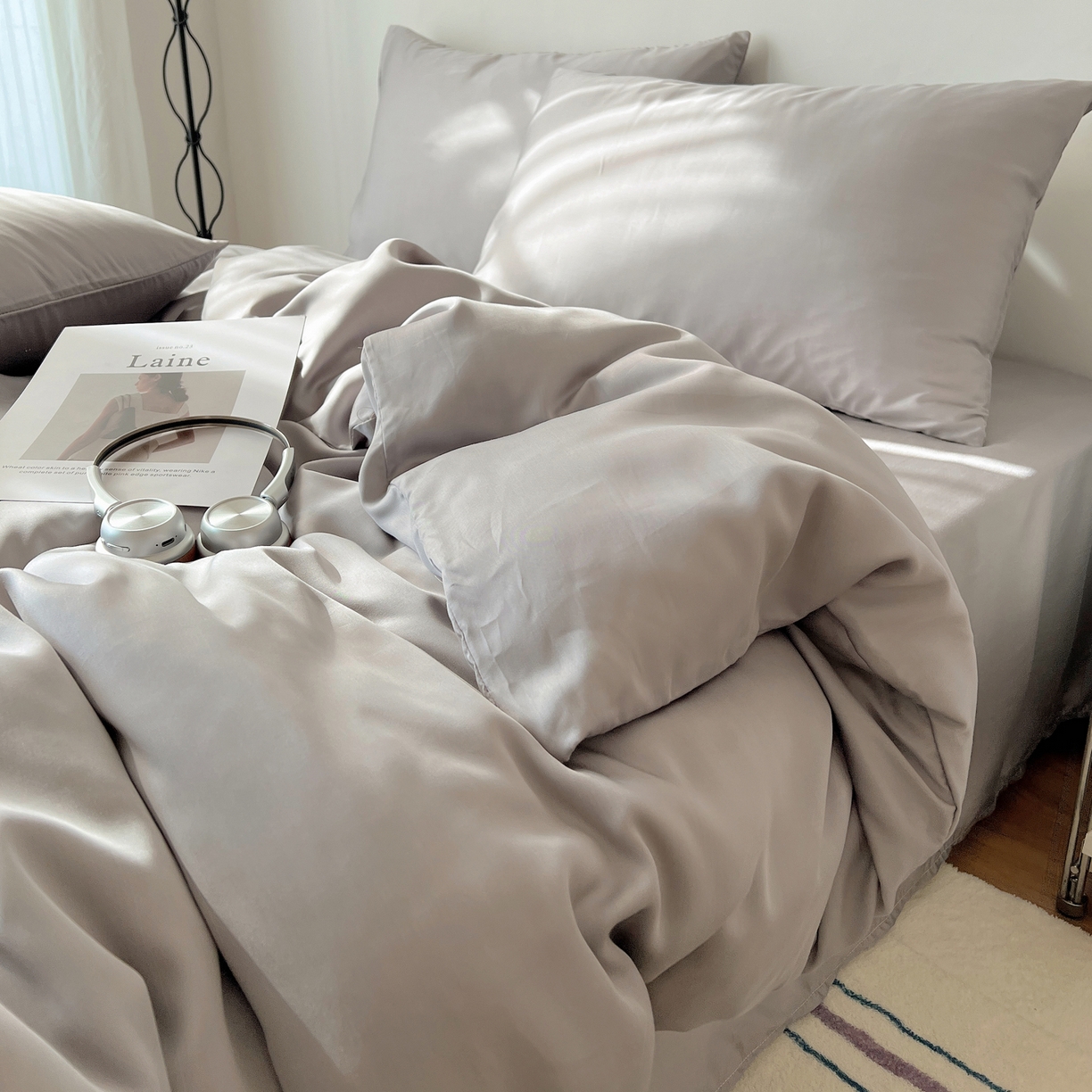 91家纺网 家纺一手货源 找家纺 悦织湾家纺 2026新款亲肤舒适冰丝四件套夏秋季凉爽透气纯色双拼床上用品学生宿舍单双人三四件套 银灰