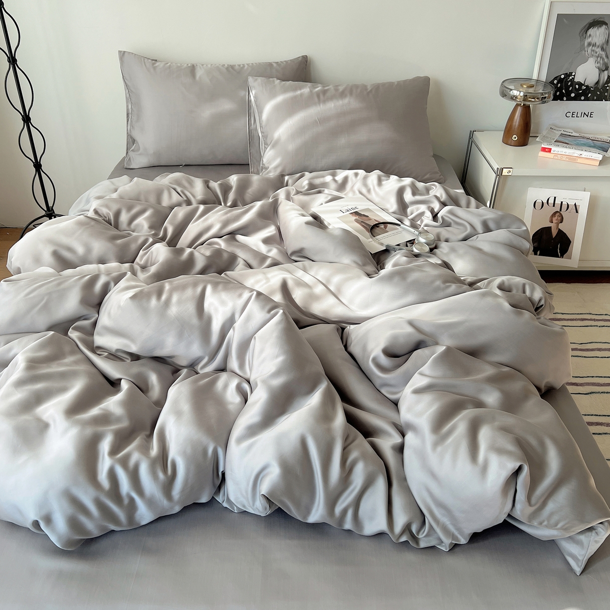 91家纺网 家纺一手货源 找家纺 悦织湾家纺 2026新款亲肤舒适冰丝四件套夏秋季凉爽透气纯色双拼床上用品学生宿舍单双人三四件套 银灰