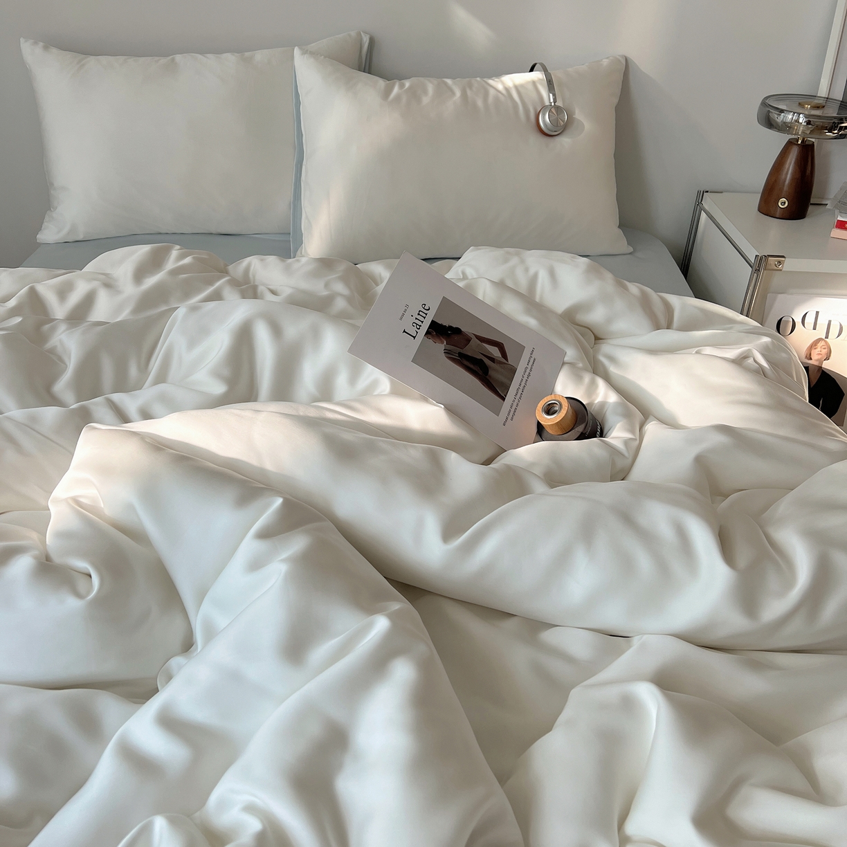 91家纺网 家纺一手货源 找家纺 悦织湾家纺 2026新款亲肤舒适冰丝四件套夏秋季凉爽透气纯色双拼床上用品学生宿舍单双人三四件套 云霜蓝调