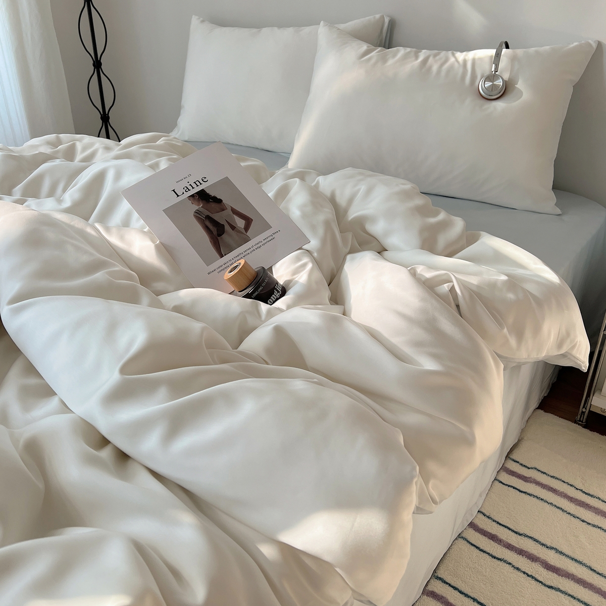 91家纺网 家纺一手货源 找家纺 悦织湾家纺 2026新款亲肤舒适冰丝四件套夏秋季凉爽透气纯色双拼床上用品学生宿舍单双人三四件套 云霜蓝调