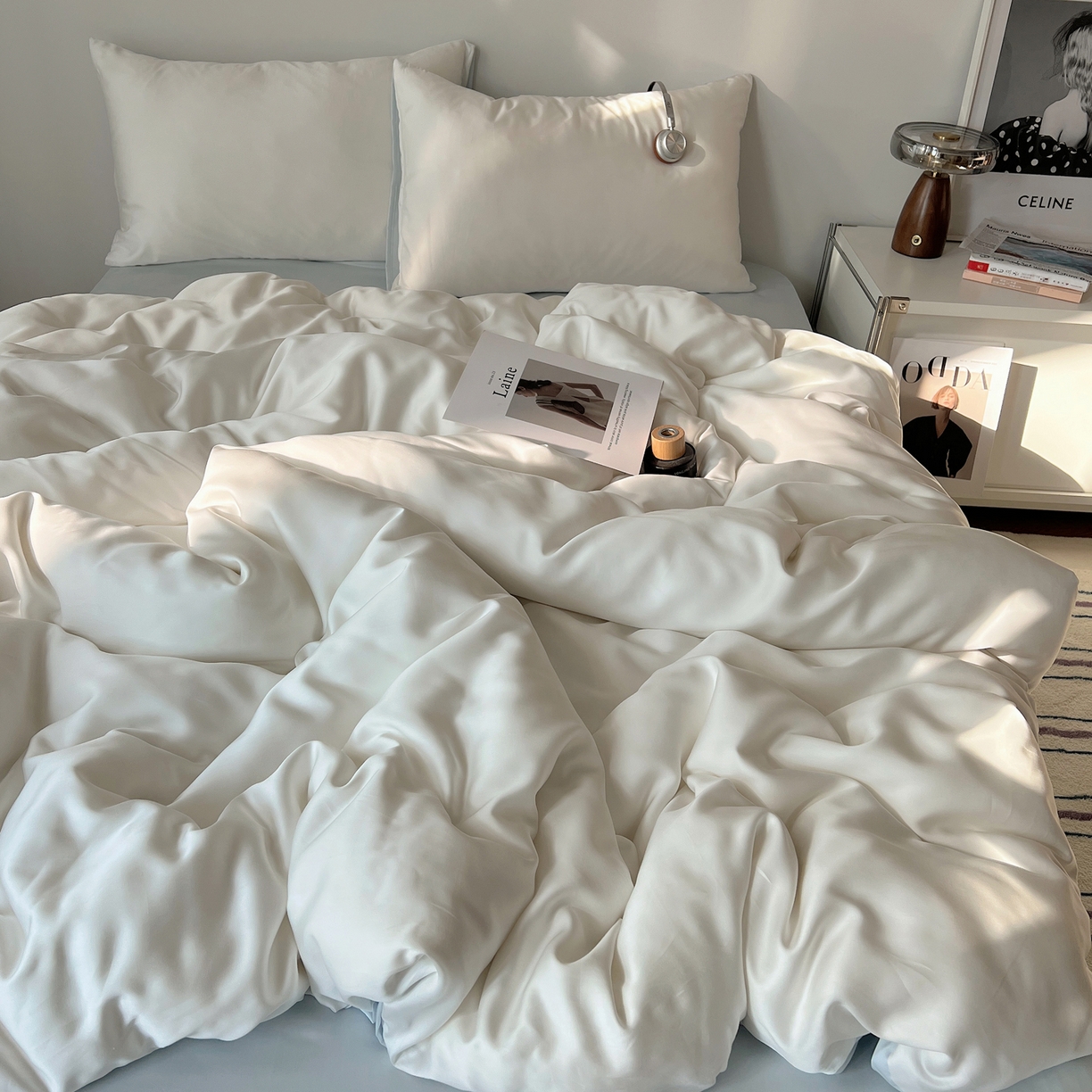 91家纺网 家纺一手货源 找家纺 悦织湾家纺 2026新款亲肤舒适冰丝四件套夏秋季凉爽透气纯色双拼床上用品学生宿舍单双人三四件套 云霜蓝调