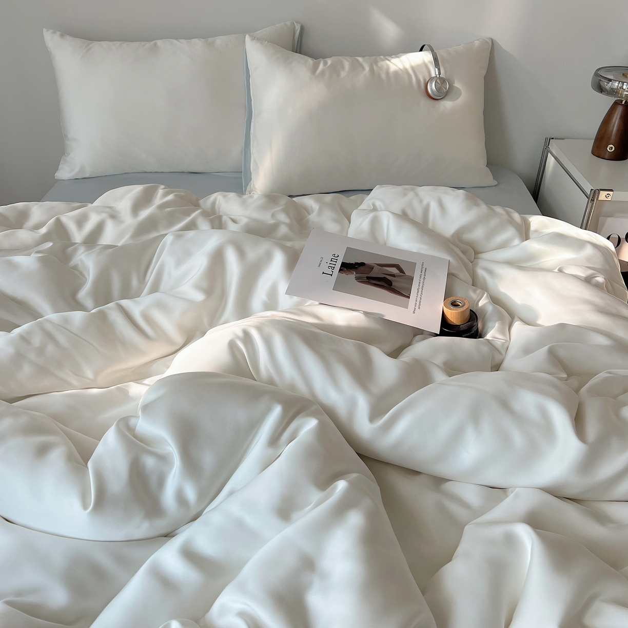 91家纺网 家纺一手货源 找家纺 悦织湾家纺 2026新款亲肤舒适冰丝四件套夏秋季凉爽透气纯色双拼床上用品学生宿舍单双人三四件套 云霜蓝调