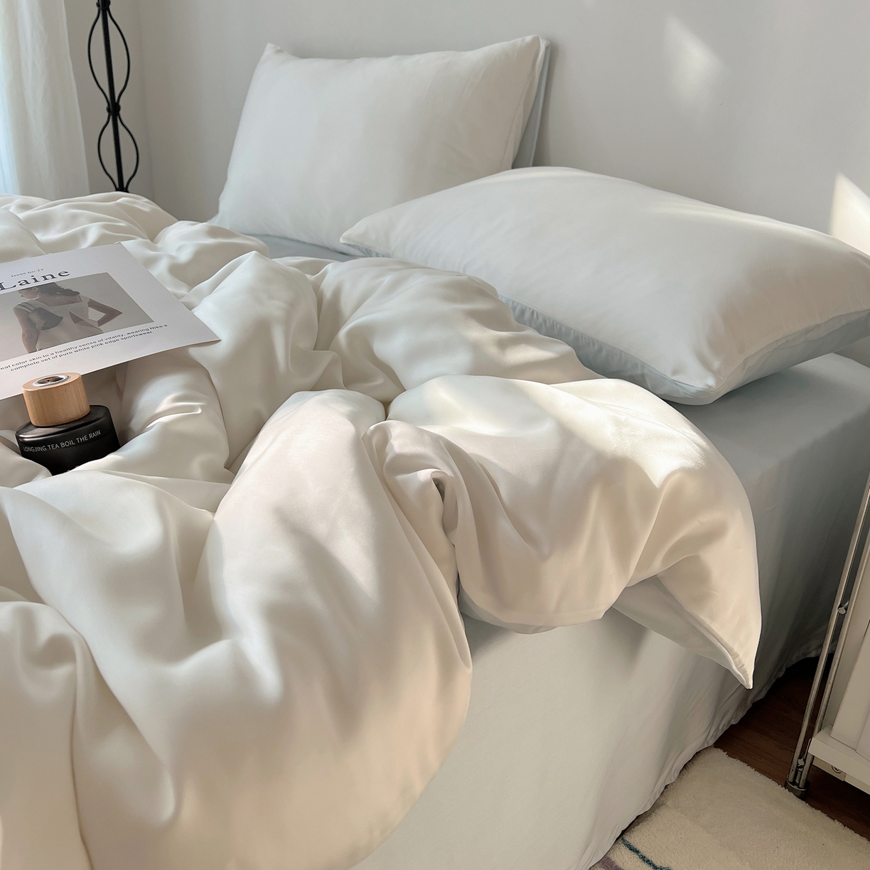 91家纺网 家纺一手货源 找家纺 悦织湾家纺 2026新款亲肤舒适冰丝四件套夏秋季凉爽透气纯色双拼床上用品学生宿舍单双人三四件套 云霜蓝调