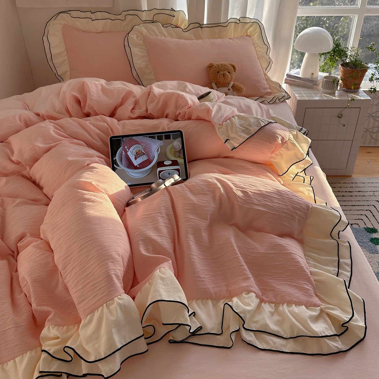 91家纺网 家纺一手货源 找家纺 （总）轻奢坊 2026新款皱皱纱双层密拷花边四件套-洛可可