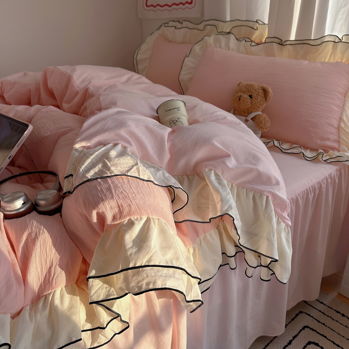 91家纺网 家纺一手货源 找家纺 （总）轻奢坊 2026新款皱皱纱双层密拷花边四件套-洛可可