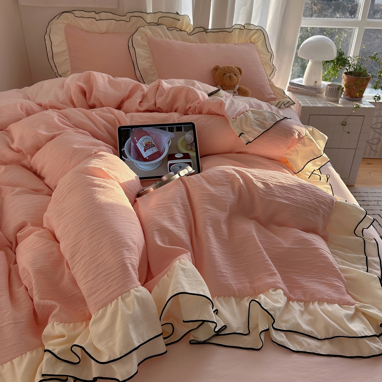 91家纺网 家纺一手货源 找家纺 （总）轻奢坊 2026新款皱皱纱双层密拷花边四件套-洛可可