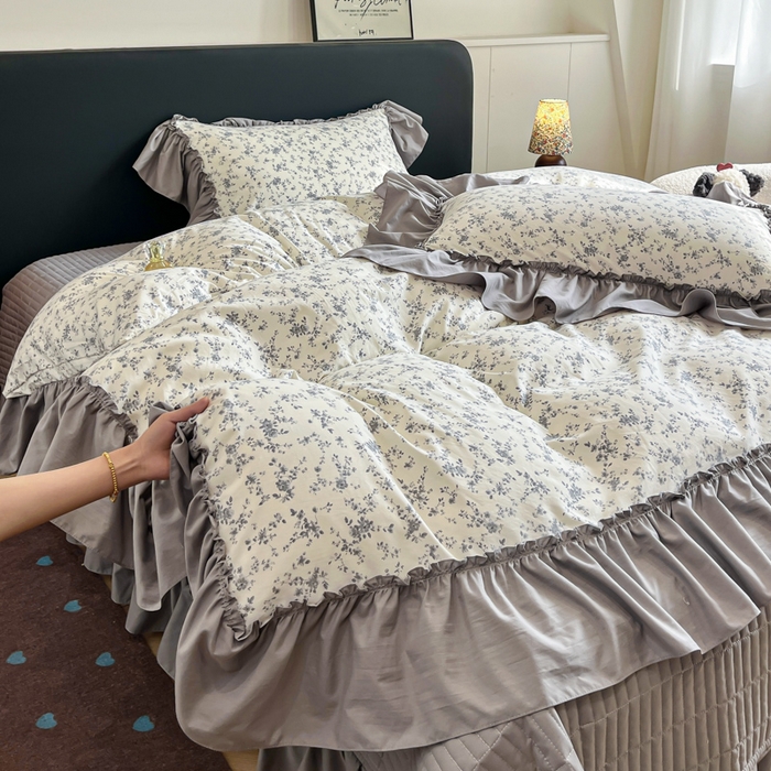 91家纺网 家纺一手货源 找家纺 （总）梦可莱家居 2026春夏新品法式复古大花边清新复古卡通系列床盖四件套