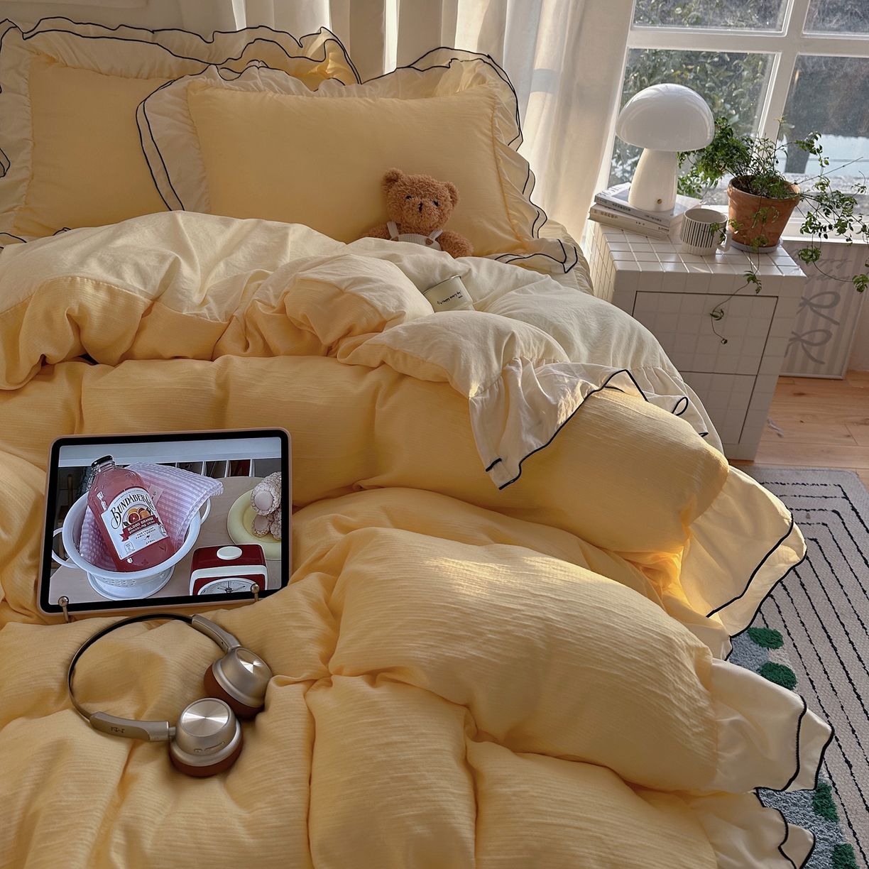 91家纺网 家纺一手货源 找家纺 轻奢坊 2026新款皱皱纱双层密拷花边四件套-洛可可 洛可可黄