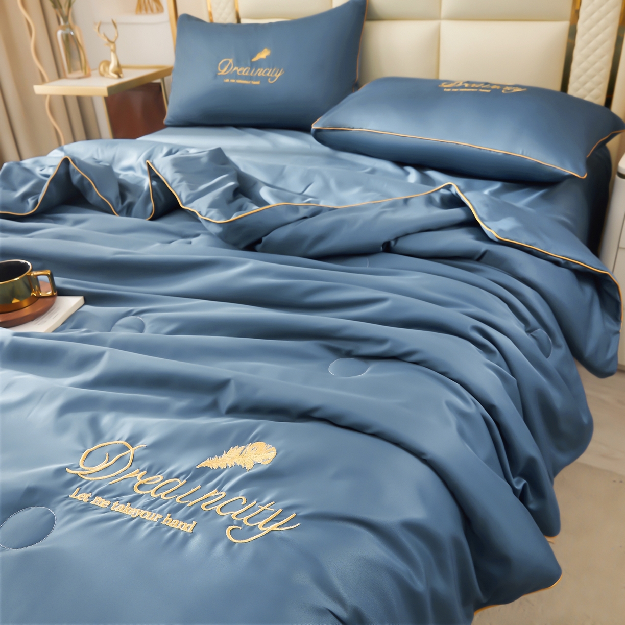 91家纺网 家纺一手货源 找家纺 好尚居 2026新款水洗真丝刺绣夏被被子被芯四件套 雾霾蓝